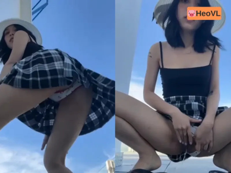 Bạn gái dâm đi đi giã ngoại nhưng cũng không quên quay clip show hàng cho fans xem